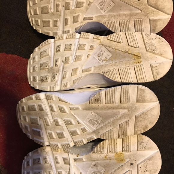 White Nike Huarache 2 pair - Picture 3 of 3